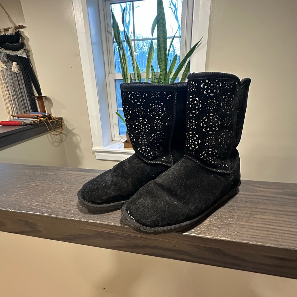 Unknown brand Black Suede Women's Boots with Studded Design